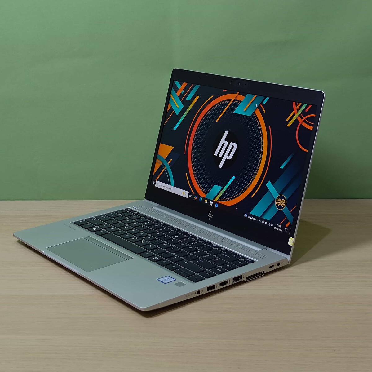 HP Elitebook G5 Depan Kanan Butik Laptop